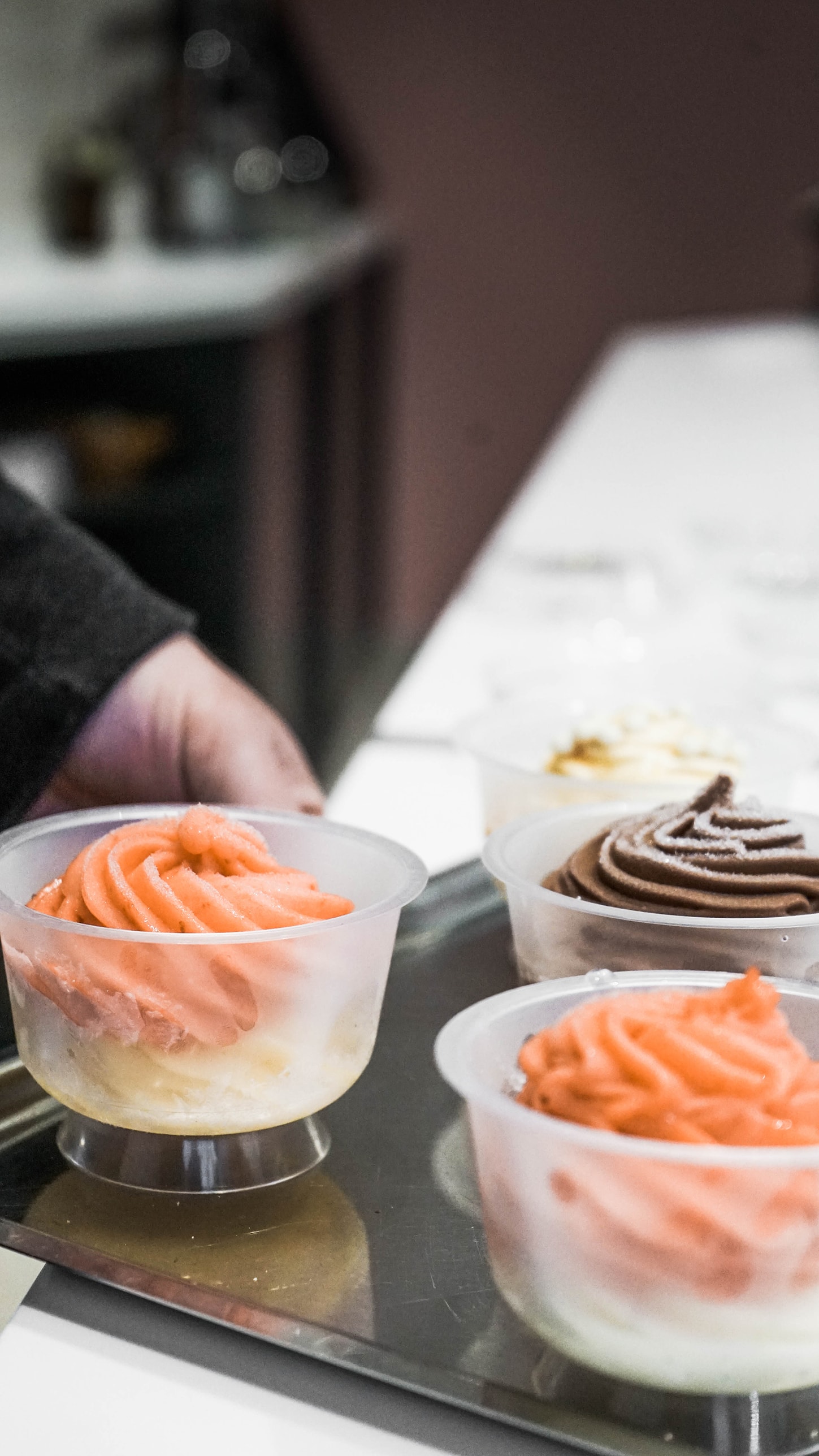 Présentation de différente glace en pot
